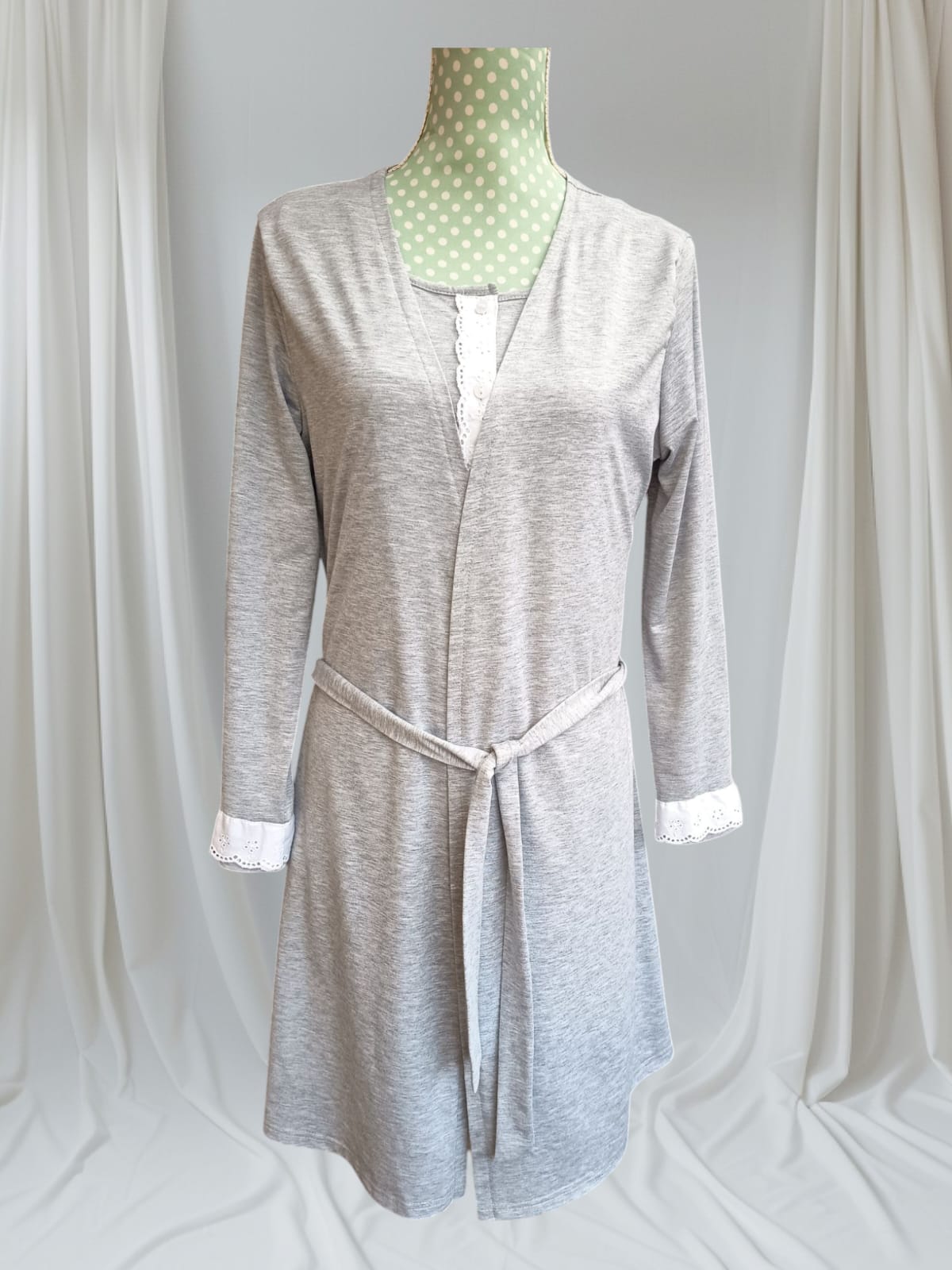 CAMISÓN MATERNAL COLOR GRIS CON BATA