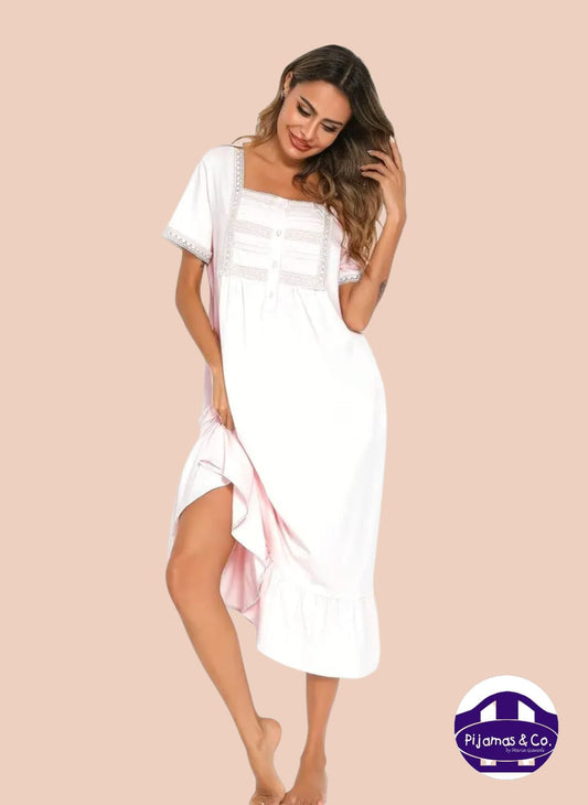 CAMISÓN BLANCO CON PUNTILLAS Y BRODERIE