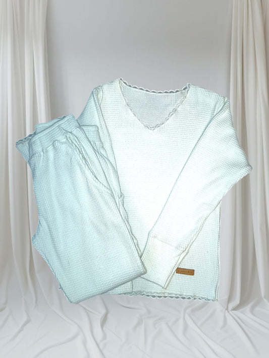 PIJAMA MUJER! CHENILLE COLOR CRUDO
